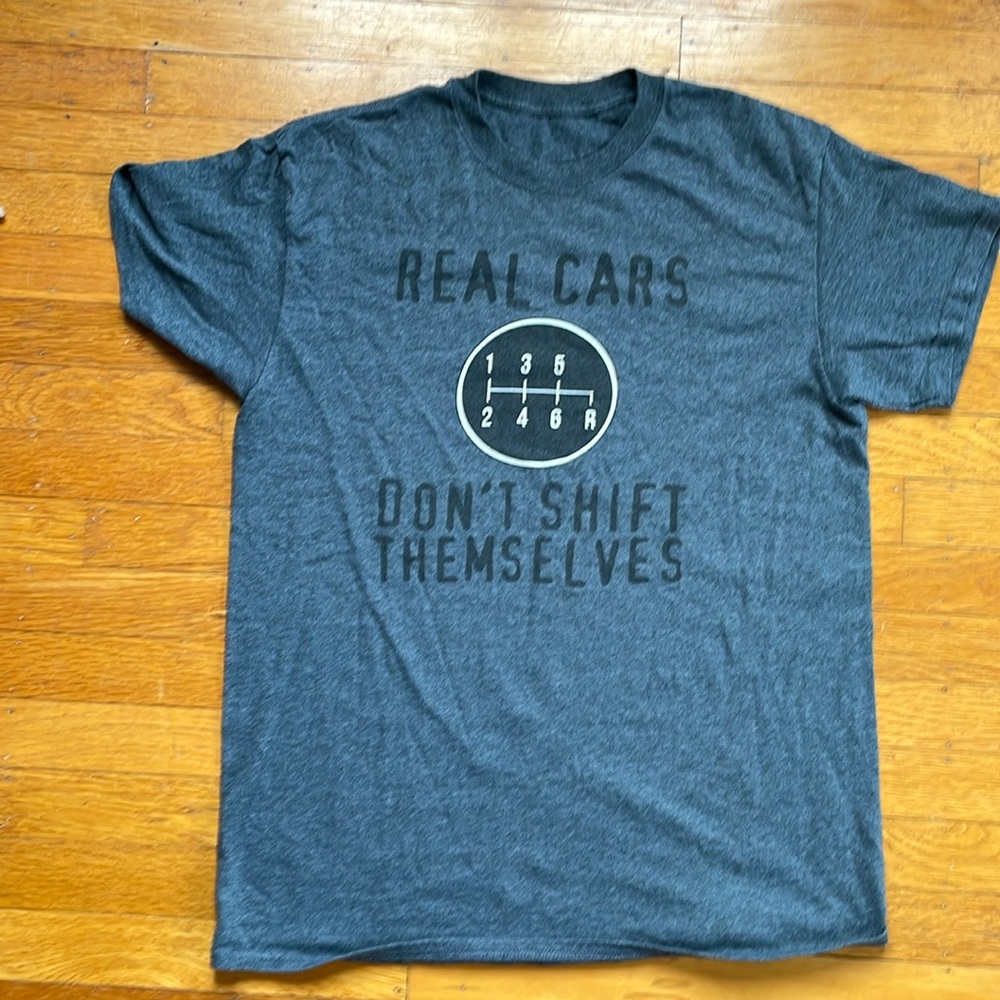 Car tee shirt size large